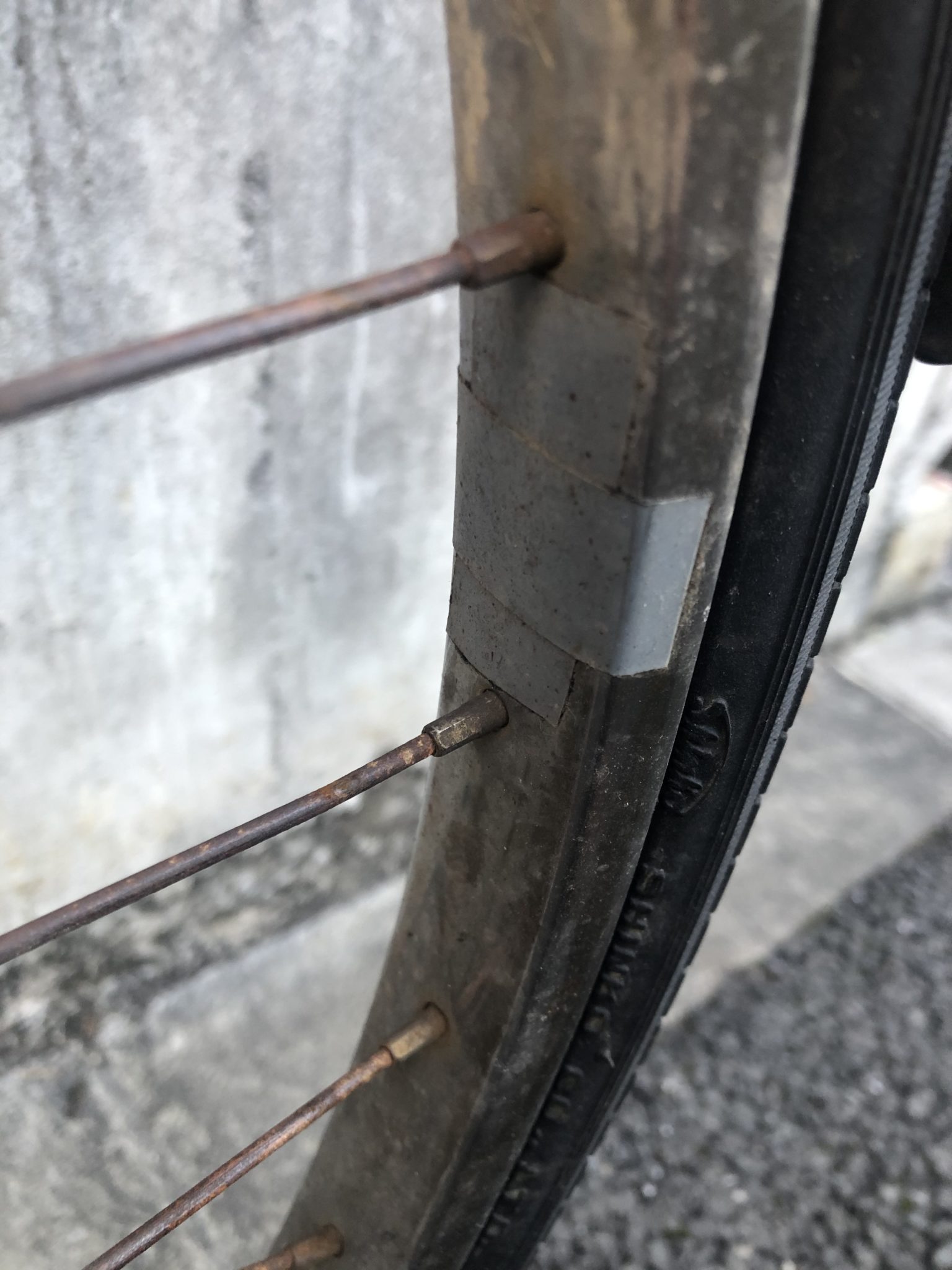 パンクレスタイヤ 注入 自転車 自分で